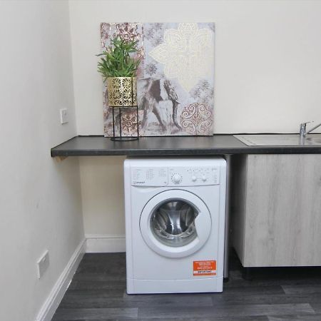 Lovely Twin Bed Studio Near Coventry Shopping Centre Esterno foto