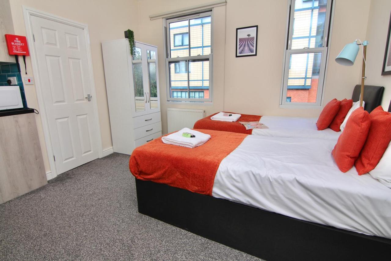 Lovely Twin Bed Studio Near Coventry Shopping Centre Esterno foto