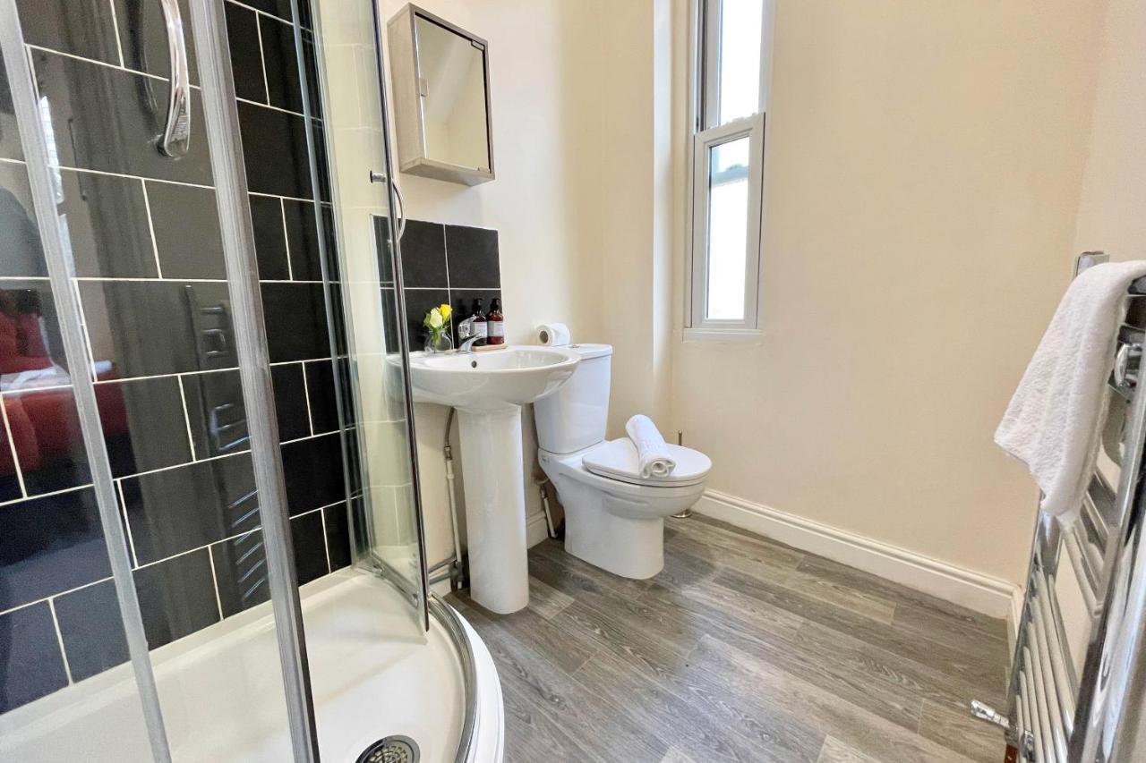 Lovely Twin Bed Studio Near Coventry Shopping Centre Esterno foto