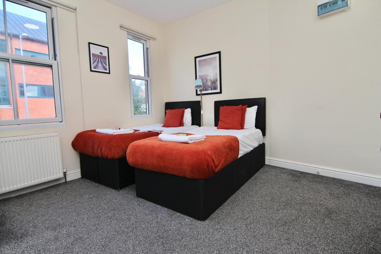 Lovely Twin Bed Studio Near Coventry Shopping Centre Esterno foto